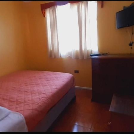 אנטופגסטה Hostal El Descanso מראה חיצוני תמונה