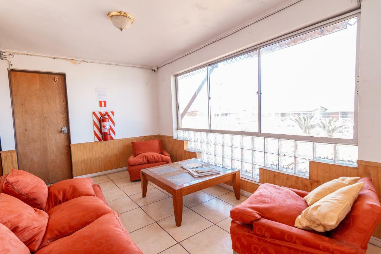 אנטופגסטה Hostal El Descanso מראה חיצוני תמונה