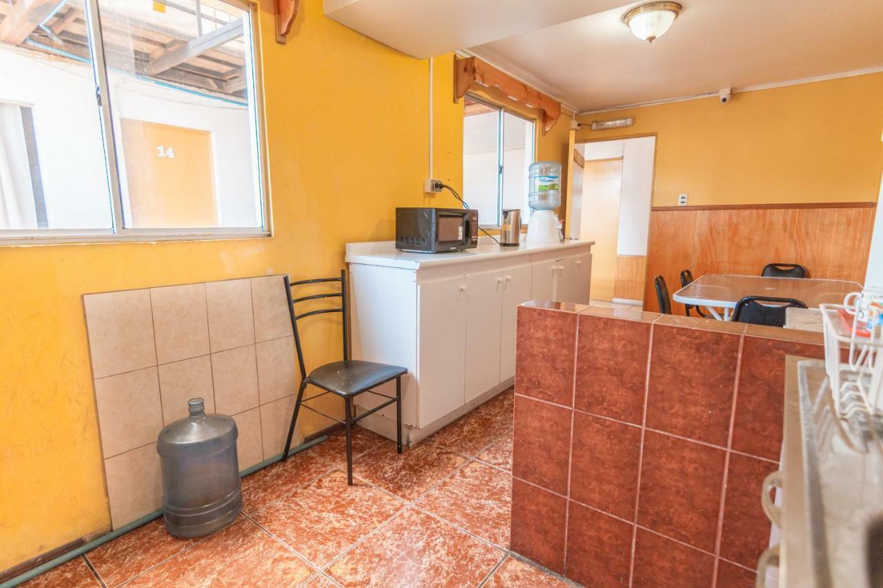 אנטופגסטה Hostal El Descanso מראה חיצוני תמונה