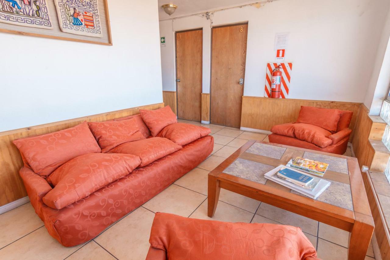 אנטופגסטה Hostal El Descanso מראה חיצוני תמונה